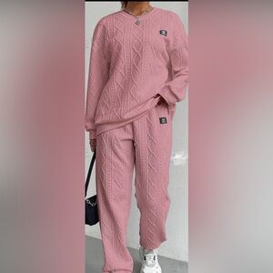 NWT Sweatshirt Sweatpants Two Piece With Round Neck